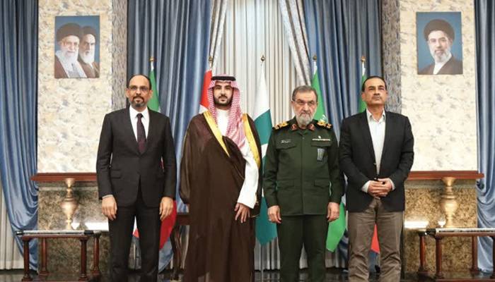 تہران: چاروں ملکوں میں تعاون مضبوط بنانے کیلئے بات چیت جاری رکھنے پر اتفاق، اعلامیہ جاری