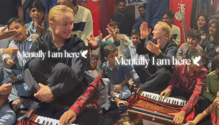  لاہور کی میوزک اکیڈمی کے بچوں نے نارویجن موسیقار کو جھومنے پر مجبور کر دیا، ویڈیو وائرل