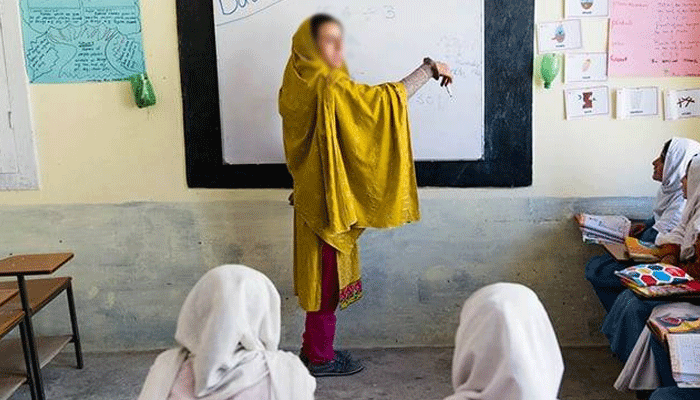 اساتذہ کیلئے اچھی خبر، ای ٹرانسفر پالیسی 2025 کی منظوری  دیدی گئی